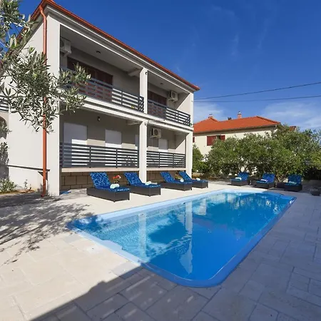 Endless Summer House Barbara