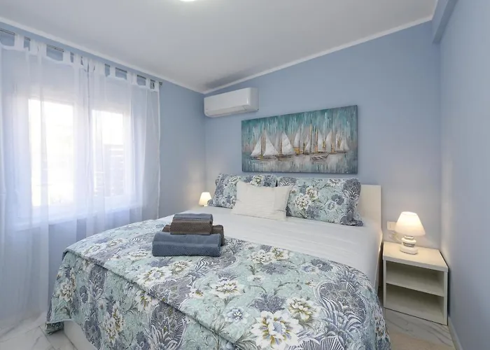 Endless Summer House Barbara Zadar