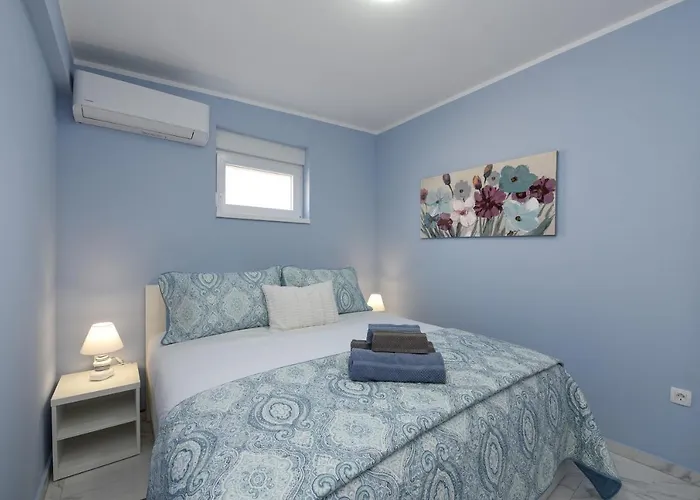 Endless Summer House Barbara