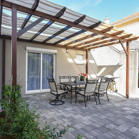 Endless Summer House Barbara