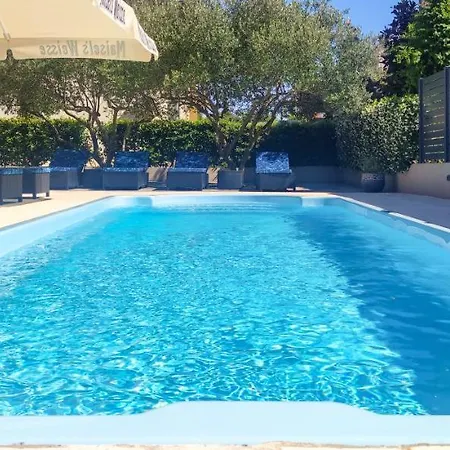 Endless Summer House Barbara Ζαντάρ