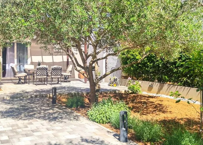 Endless Summer House Barbara